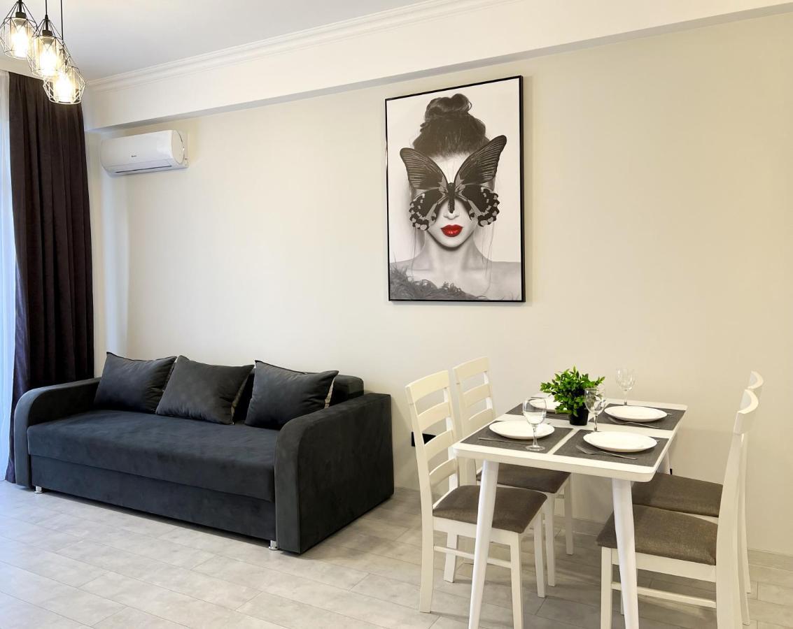 Oasis, Charming 1bd With Living Appartamento *