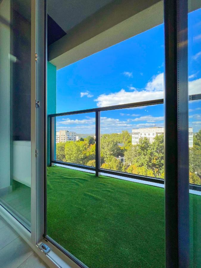 Oasis, Charming 1bd With Living *