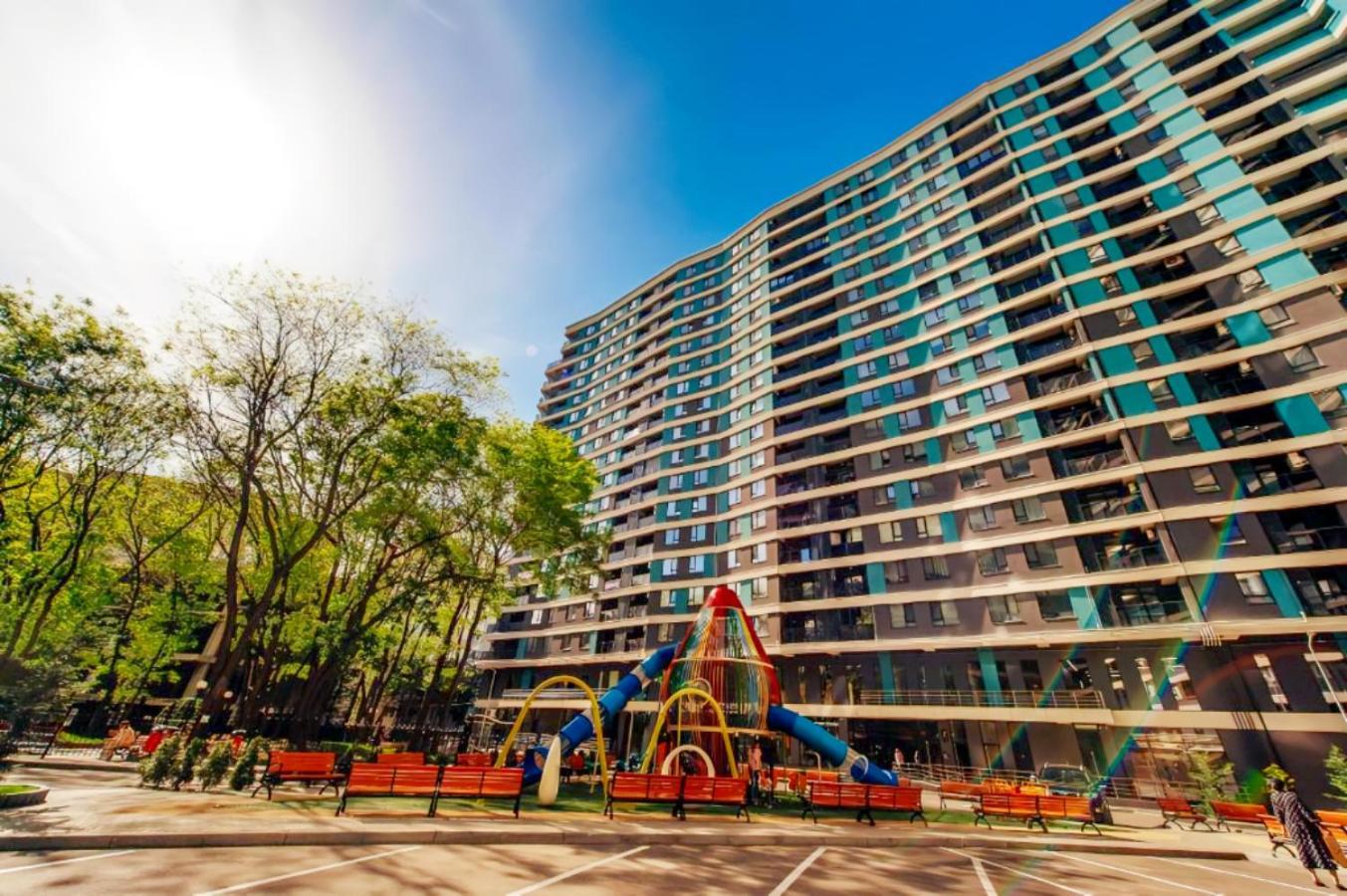 Oasis, Charming 1bd With Living *
